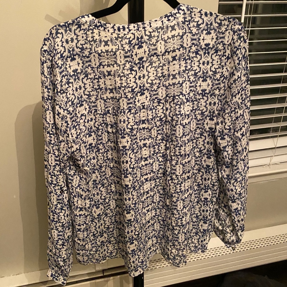 Patterned Top. Never Worn! - image 3